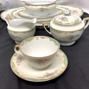 Noritake oceanside China Set Pocelain. elegant china set has a sea foam green